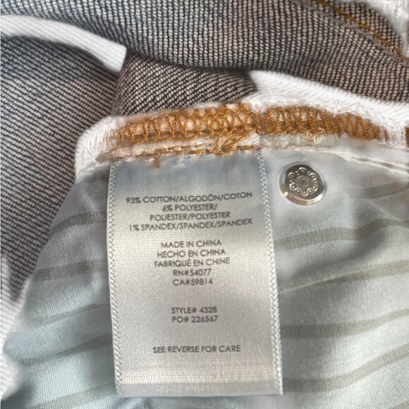 Cabi Blue Distressed Straight Leg Soft Stretch Jeans Size 10 EUC - Picture 7 of 8